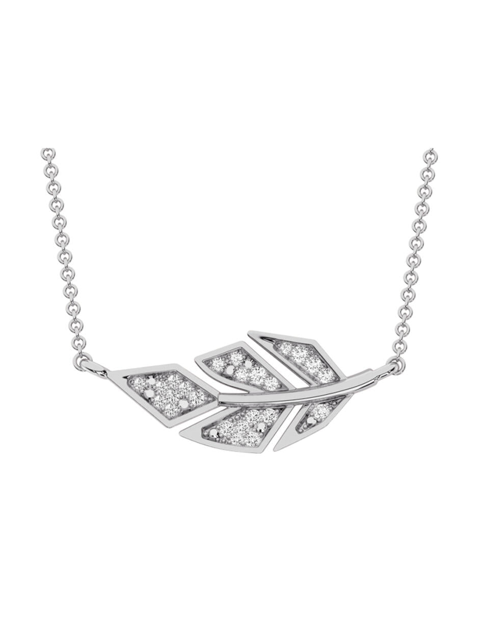 Pendant with natural diamond
