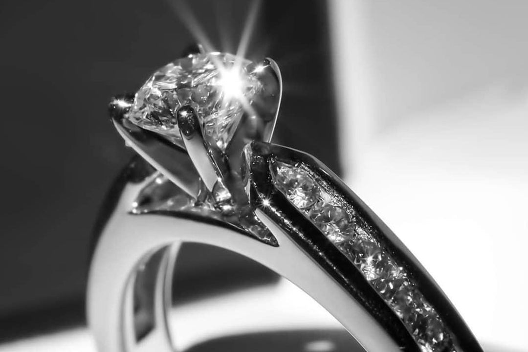 El anillo de compromiso como inversión.