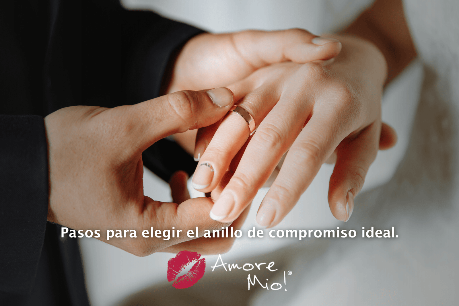 El dilema del novio: Cómo elegir el anillo de compromiso perfecto en secreto ¿Planeando la propuesta perfecta? Te ayudamos a descubrir su talla y estilo sin que sospeche nada.