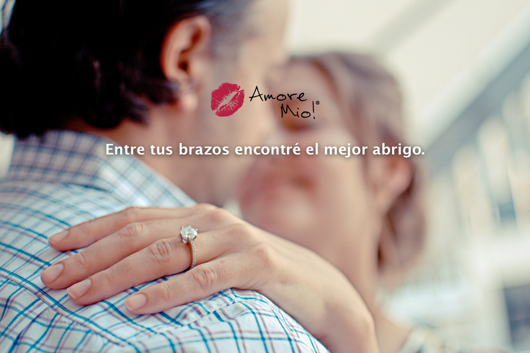 Select the ideal stone for your engagement ring.