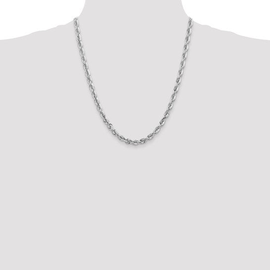 Cadena de Cuerda en Oro Blanco de 14K, 22 pulgadas, 5.5 mm, Corte Diamante, con Cierre de Langosta