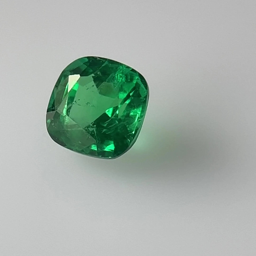 1.28ct Cushion Natural Emerald (Colour Green, Clarity Slightly Included, Cut Faceted)