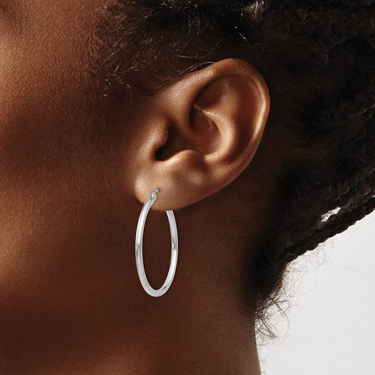Aretes de Aro en Oro Blanco de 10k Pulido Tubo de 2 mm