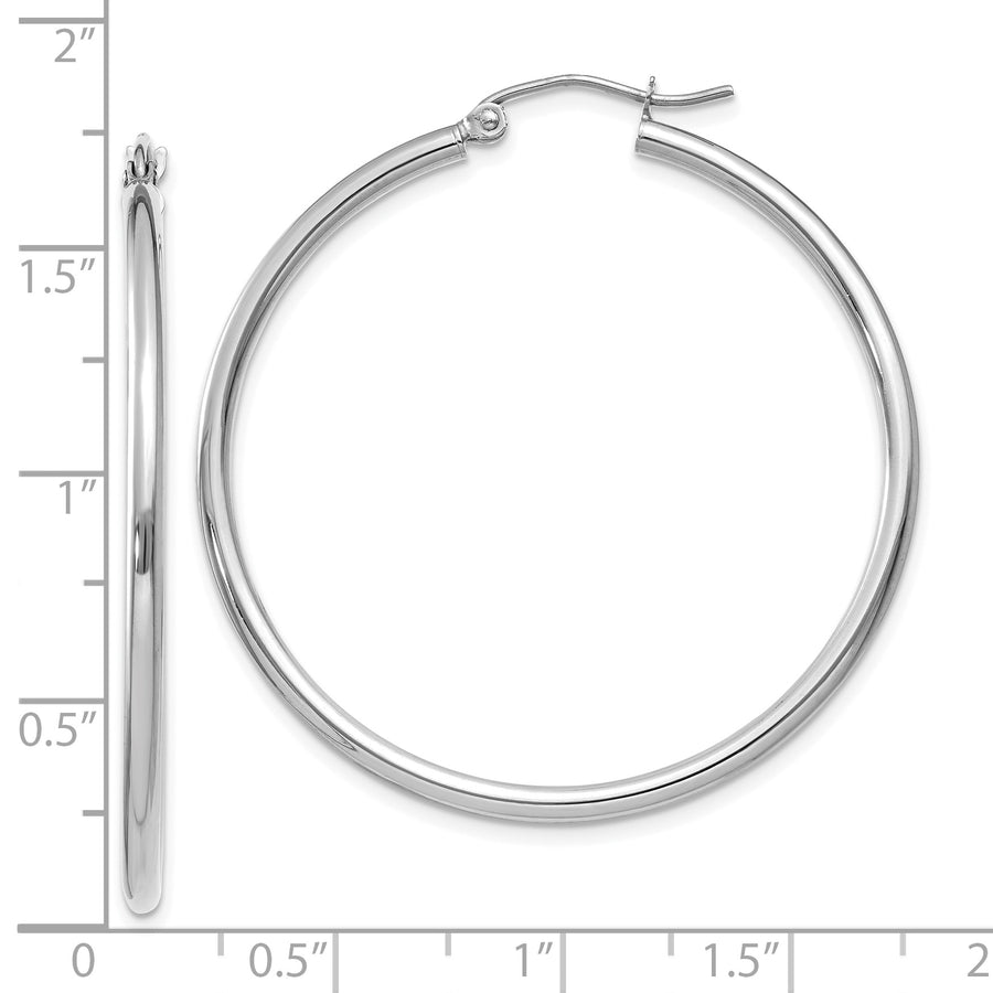 Pendientes de aro de tubo de 2 mm pulido en oro blanco de 10 quilates