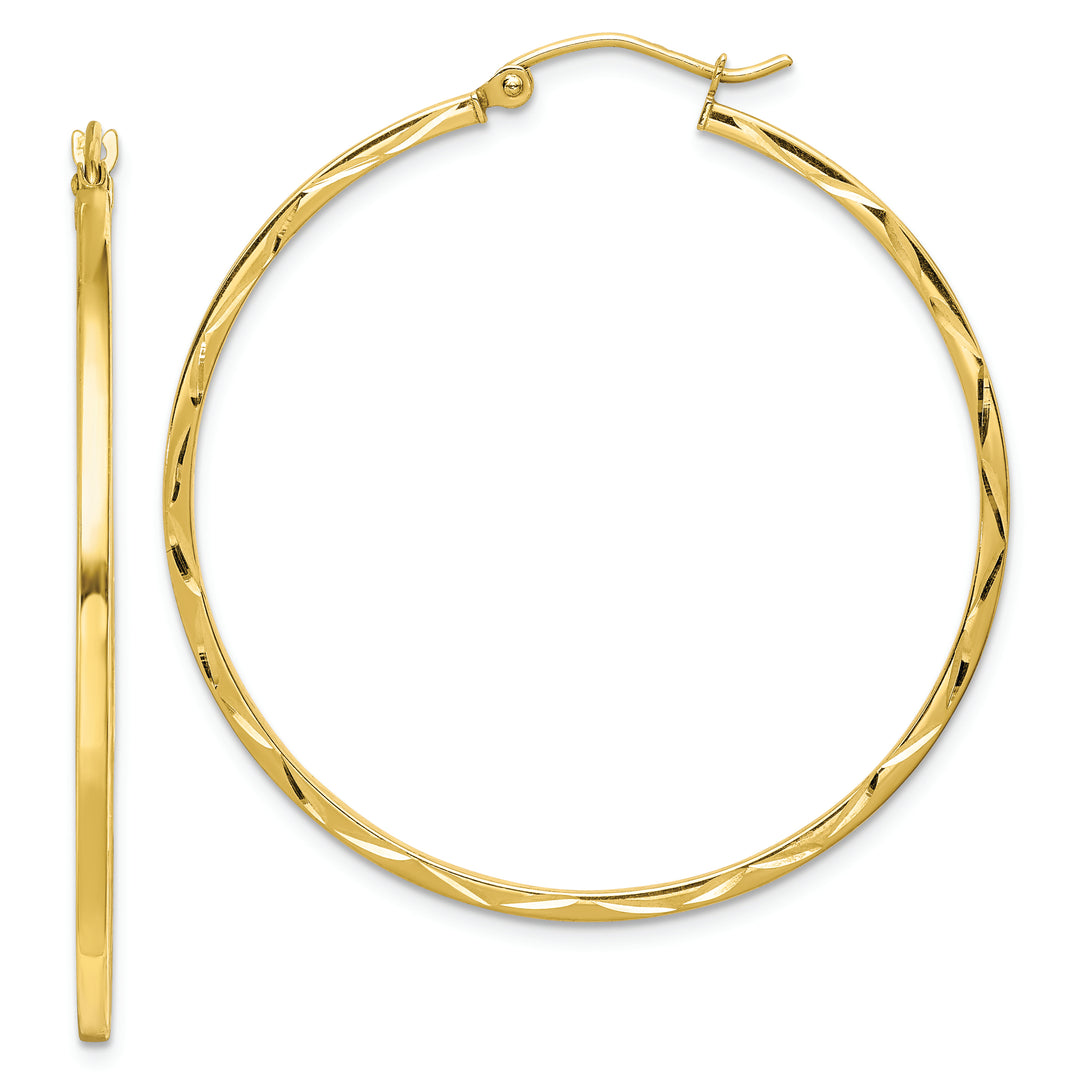 Aretes Tipo Argolla con Talla de Diamante de 1,5x40 mm en Oro 10k