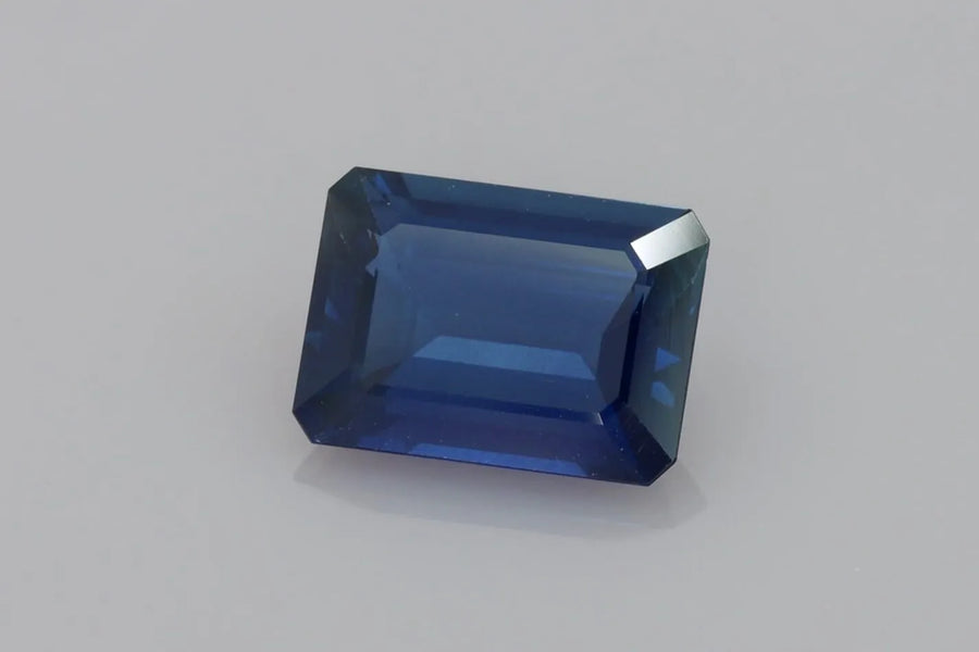 4.18ct Emerald Natural Sapphire (Colour Blue, Clarity Eye Clean, Cut Faceted)