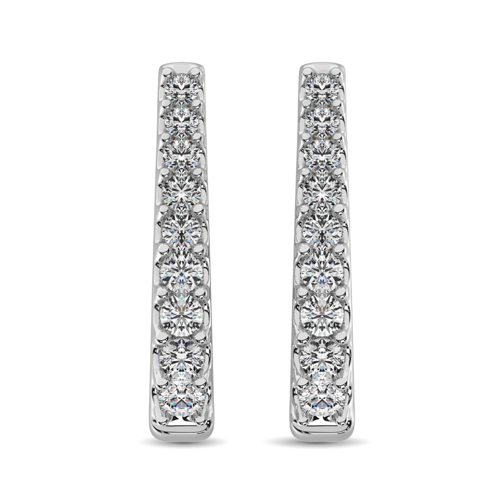Oro blanco de 10 quilates con diamantes de 1 qt. total. Pendientes de aro cl√°sicos