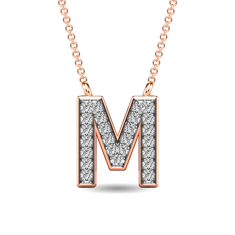 Diamante 1/20 Ct.Tw. Colgante con letra M en oro rosa de 10 quilates