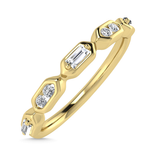 Diamante 1/6 Ct.Tw. Banda apilada en oro amarillo de 14 k