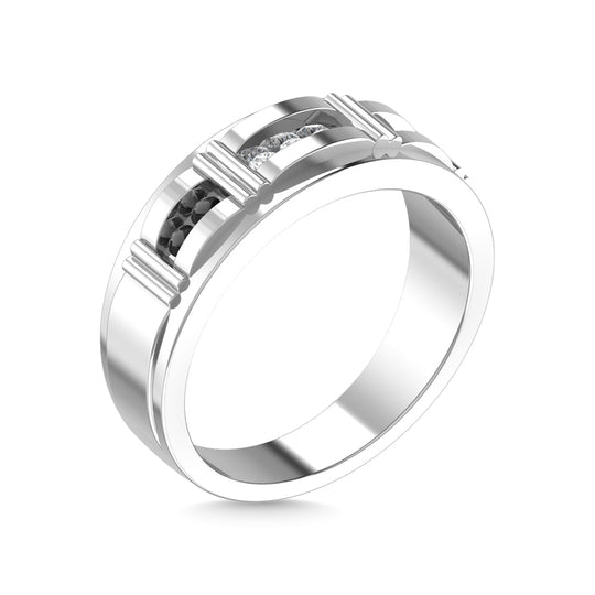 10K white gold with 1/4 ct. tw. diamond. Men's band