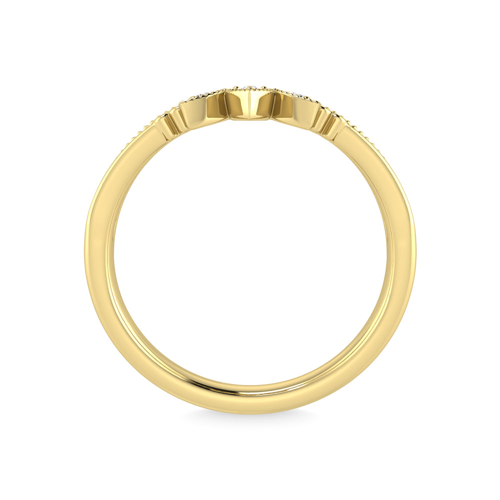 Diamante de oro amarillo de 14 quilates de 1/20 quilates total. Banda de chevr√≥n