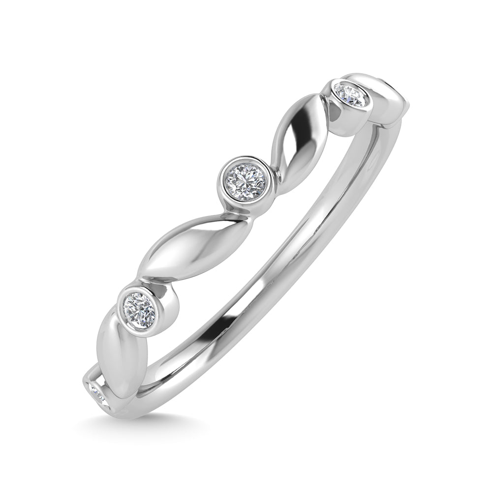 Oro blanco de 10 quilates con diamante de 1/20 quilates total. Anillo apilable