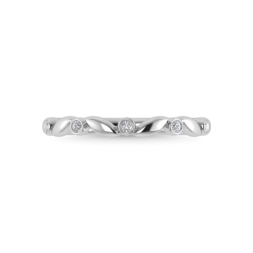 Oro blanco de 10 quilates con diamante de 1/20 quilates total. Anillo apilable
