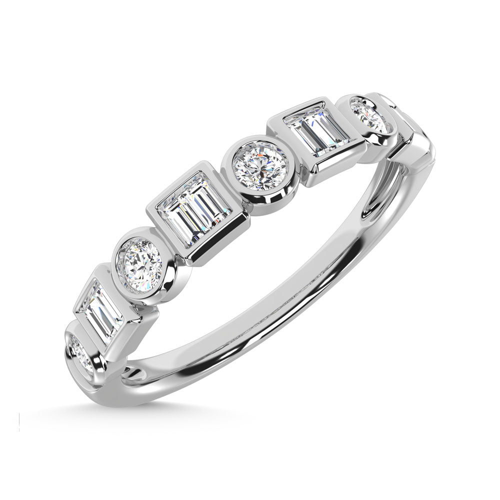 Diamante de oro blanco de 14 quilates de 1/4 qt. total Banda de pila