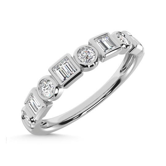 Diamante de oro blanco de 14 quilates de 1/4 qt. total Banda de pila