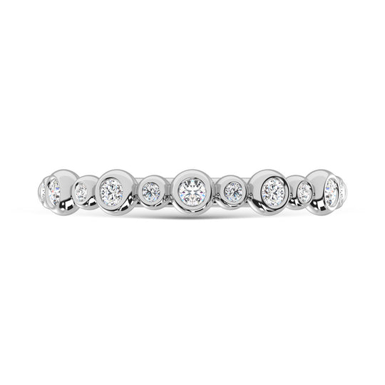 Diamante de oro blanco de 14 quilates de 1/5 quilates total. Banda apilable