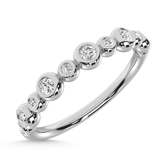 Diamante de oro blanco de 14 quilates de 1/5 quilates total. Banda apilable