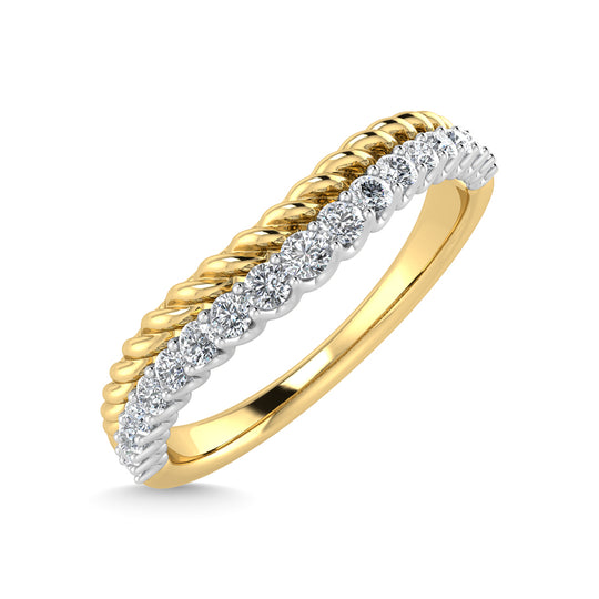 Diamante de oro amarillo de 14 quilates de 1/10 quilates total. Banda curva