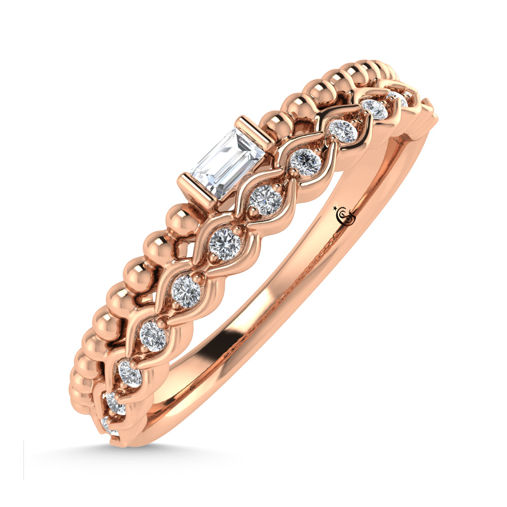 Diamante en oro rosa de 14 quilates de 1/10 quilates total. Banda apilable