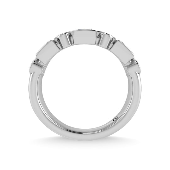 Diamante en oro blanco de 14 quilates de 3/8 quilates total. Banda apilable