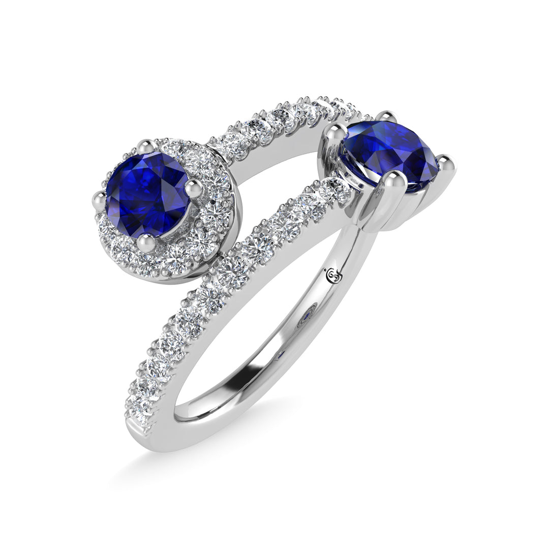 Diamond in 14K white gold, 7/8 carat total. Fashion ring