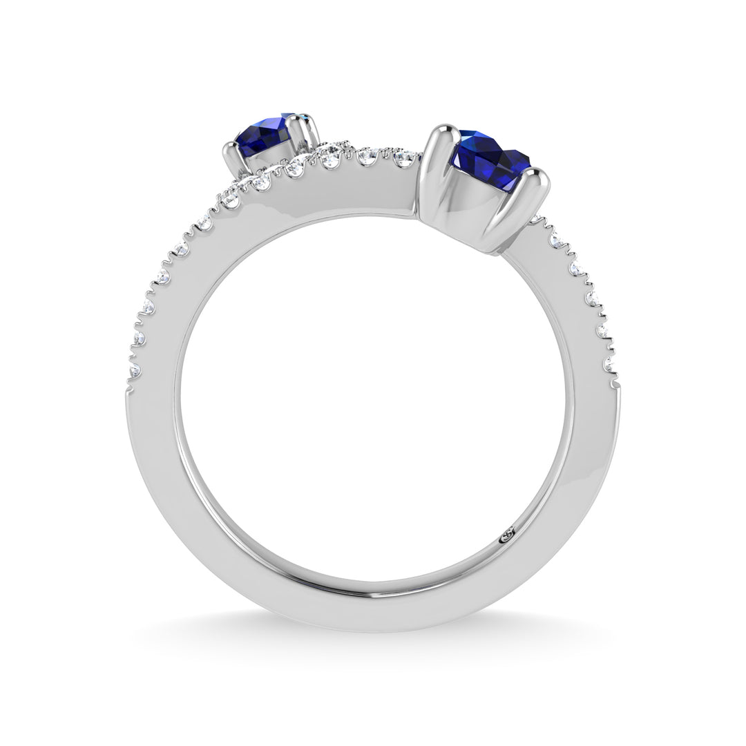 Diamond in 14K white gold, 7/8 carat total. Fashion ring