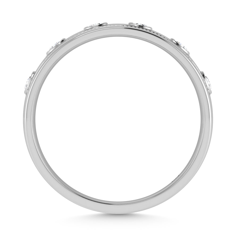 10K white gold with 1/5 ct. tw. diamond. Machine set for men's band