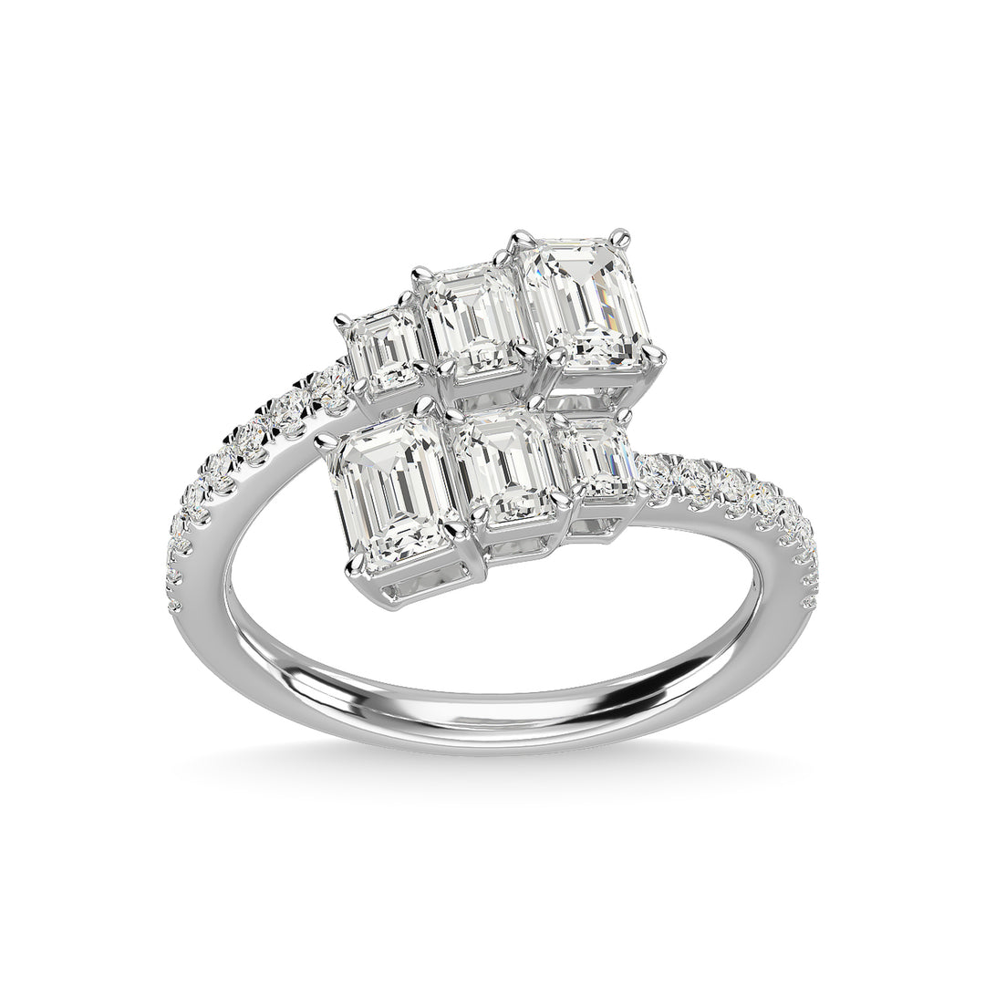 Diamante en oro blanco de 14 quilates de 1 7/8 quilates total. Anillo de moda