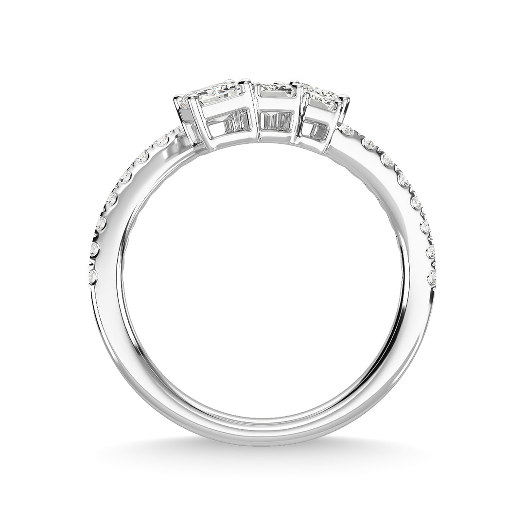 Diamante en oro blanco de 14 quilates de 1 7/8 quilates total. Anillo de moda