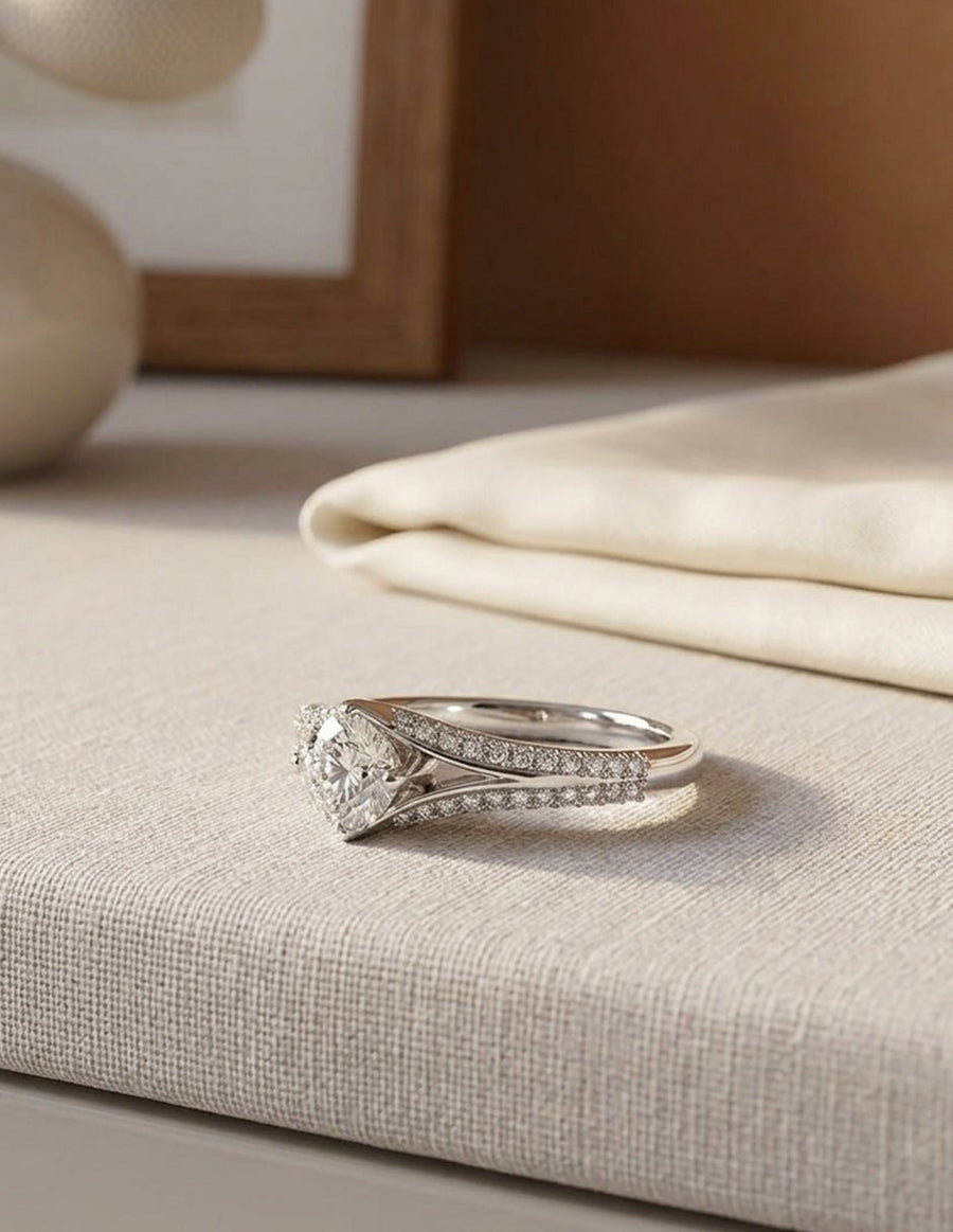 Anillo de compromiso - piedras Laterales - AMORE113-RD-LG