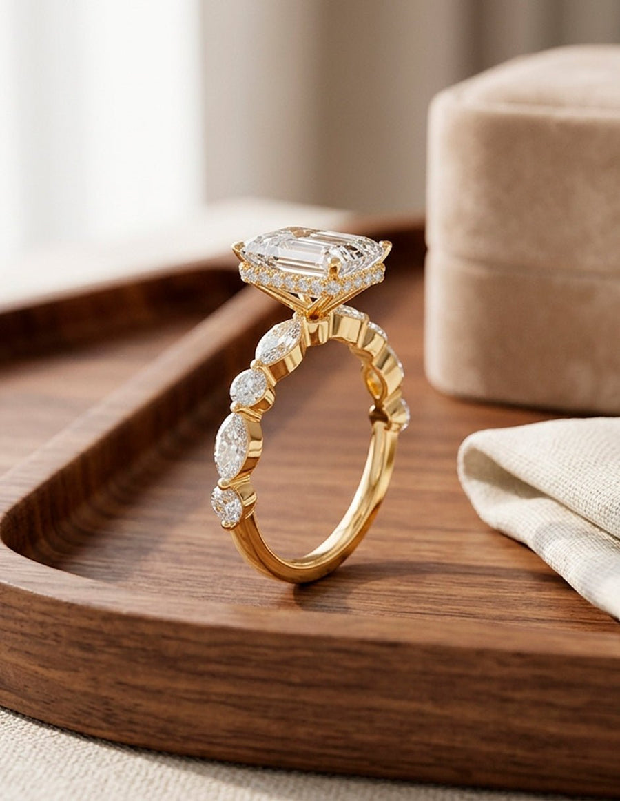 Anillo de compromiso - piedras laterales - AMORE123-EM-LG