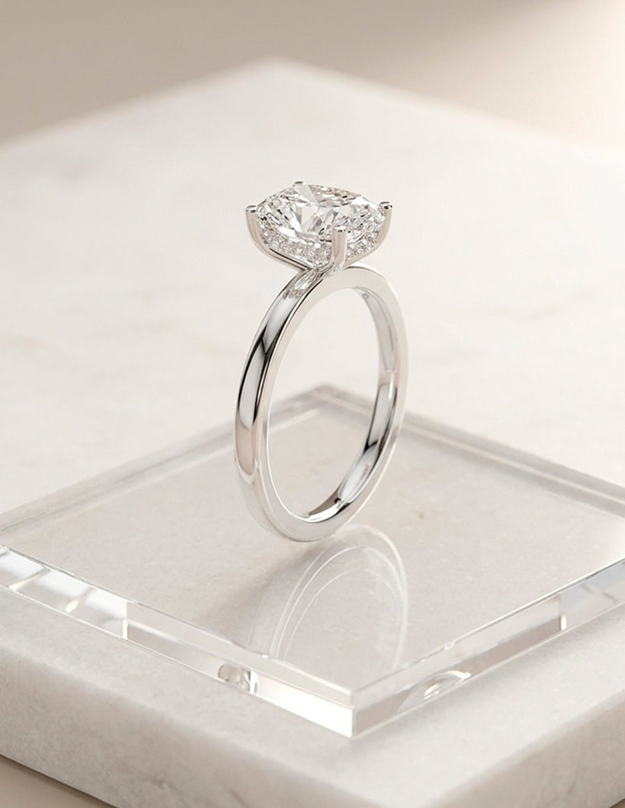 Anillo de compromiso - piedras laterales - AMORE130-CU-LG