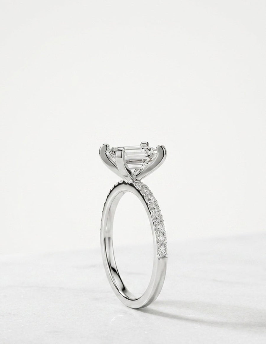 Anillo de compromiso - piedras laterales - AMORE138-EM-LG