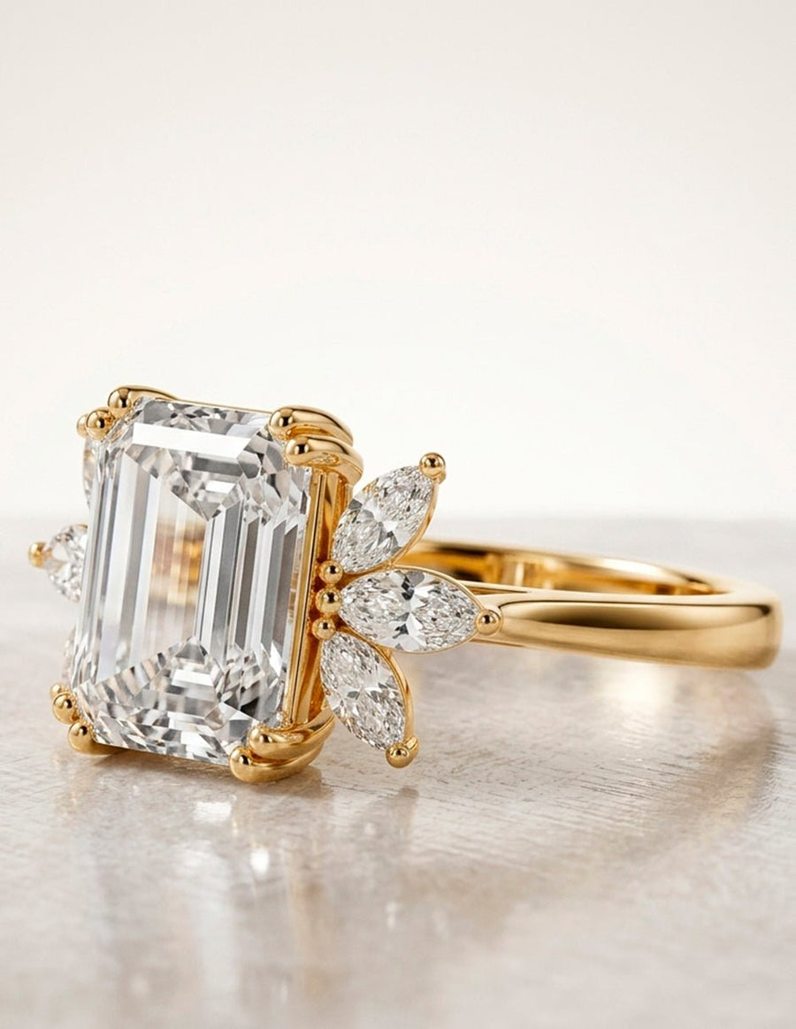 Anillo de compromiso - piedras laterales - AMORE156-EM-LG
