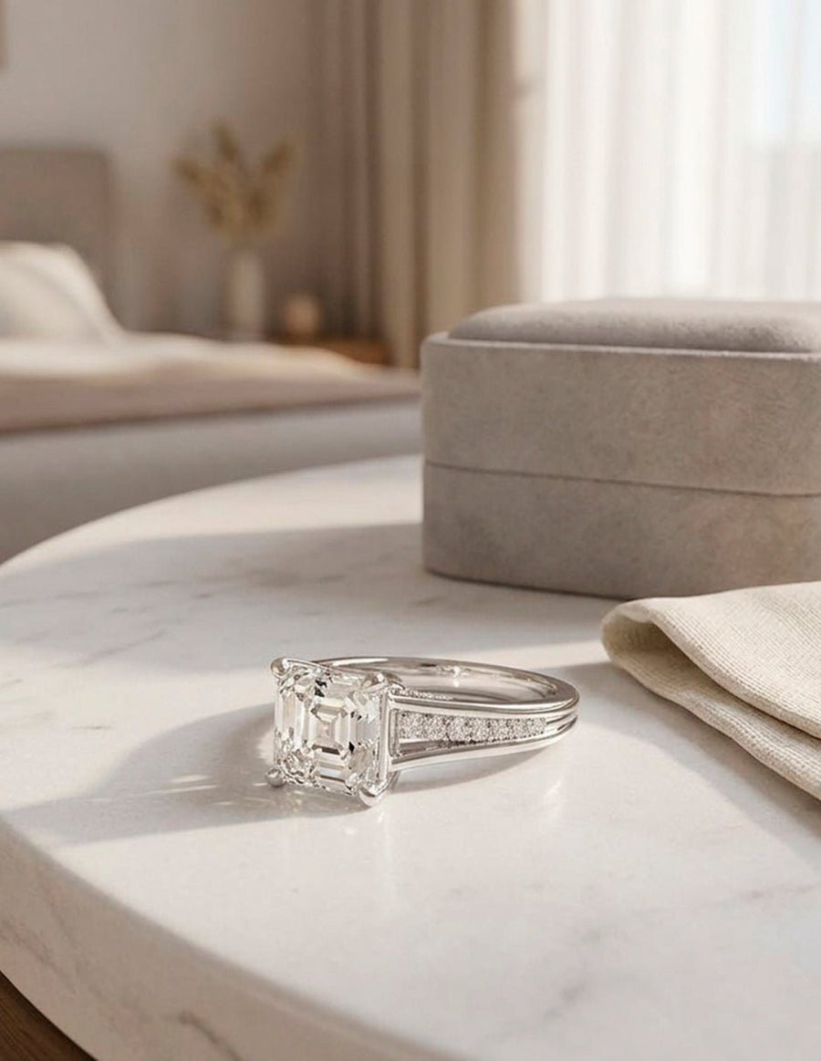 Anillo de compromiso - piedras laterales - AMORE185-AS-LG