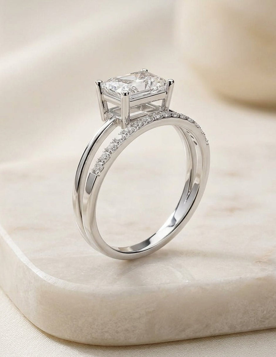 Anillo de compromiso - piedras laterales - AMORE223-EM-LG