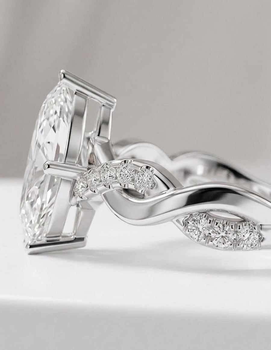 Anillo de compromiso - piedras laterales - AMORE350-MQ-LG