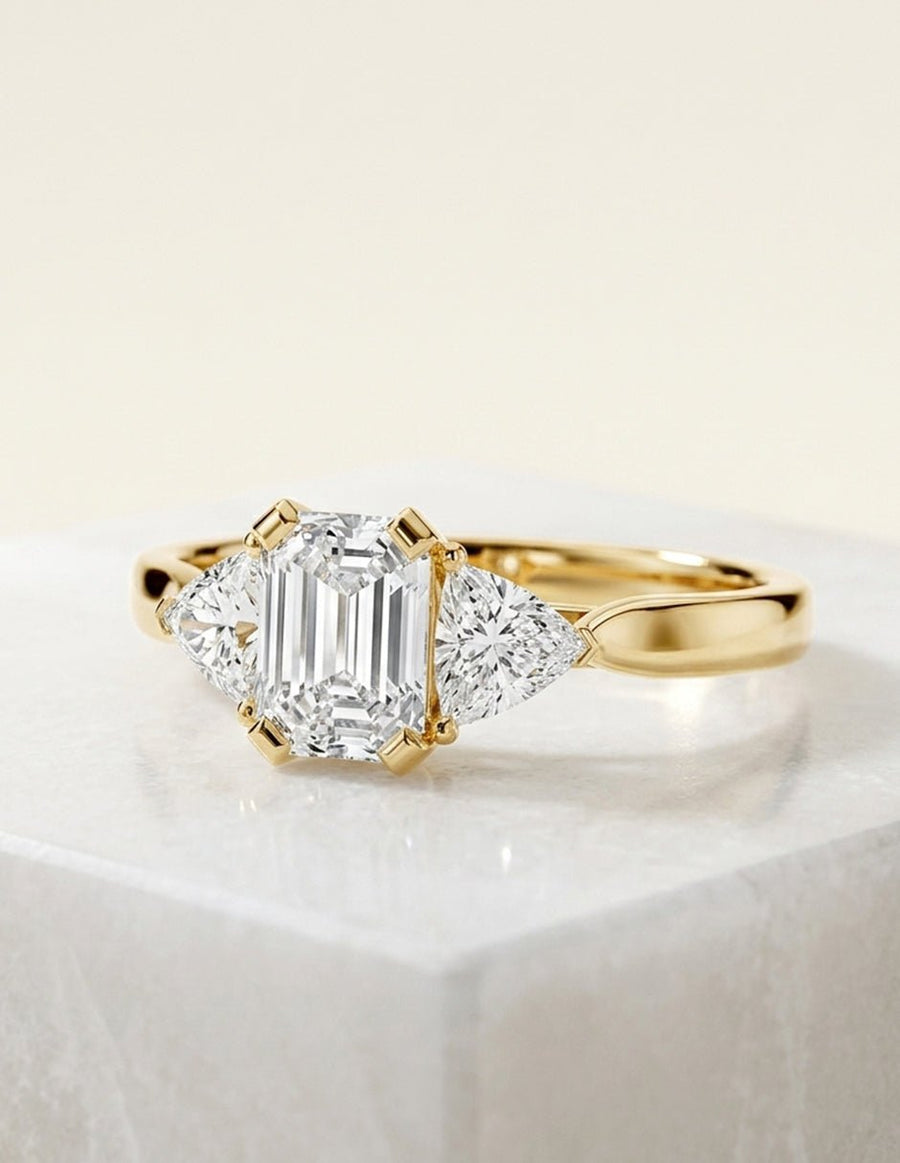 Anillo de compromiso - tres piedras - AMORE499-EM-LG