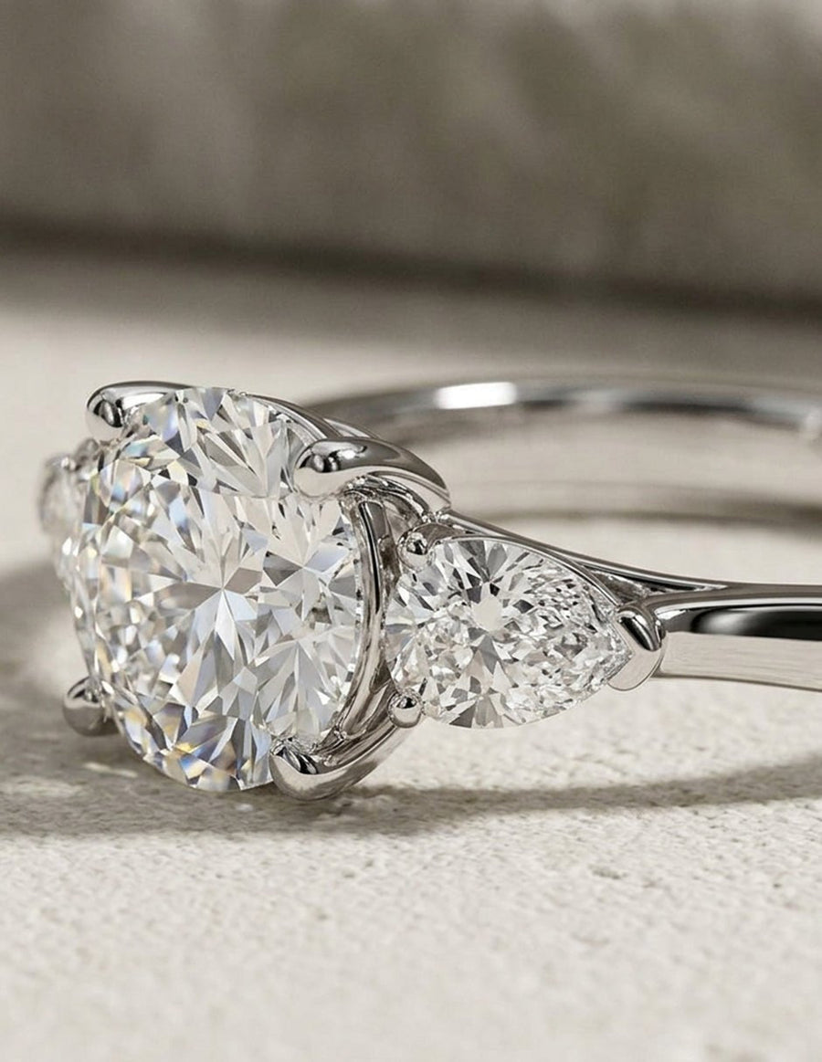 Anillo de compromiso - tres piedras - AMORE501-RD-LG
