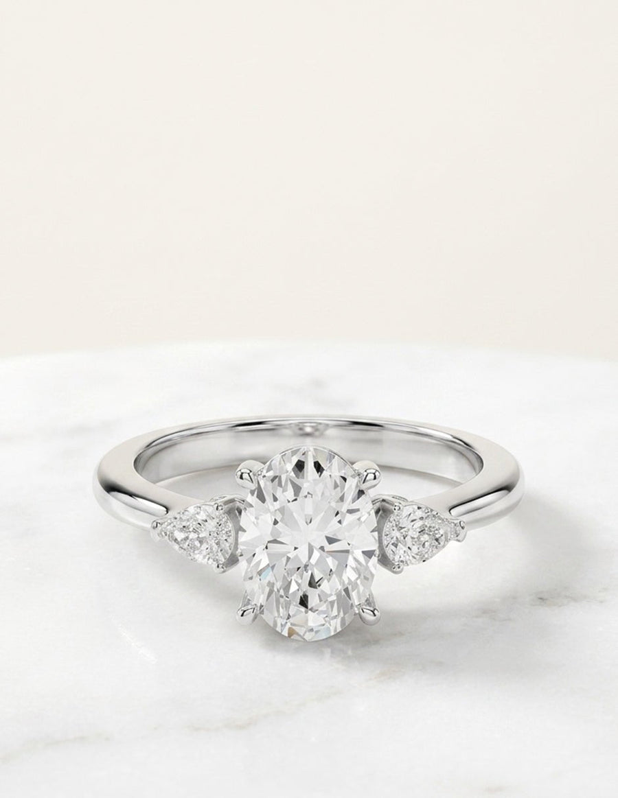 Anillo de compromiso - tres piedras - AMORE506-OV-LG