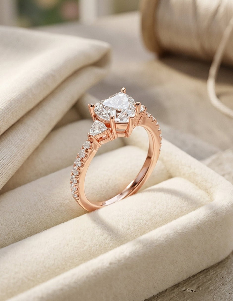 Anillo de compromiso - tres piedras - AMORE515-HE-LG