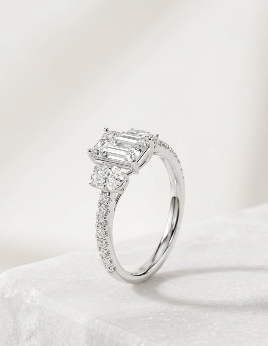 Anillo de compromiso - tres piedras - AMORE538-EM-LG