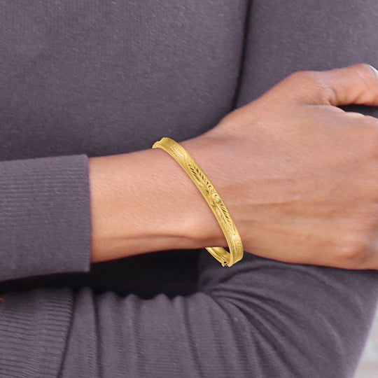 14K Yellow Gold Articulated Bracelet with Diamond Cut and Concave Profile (4/16)