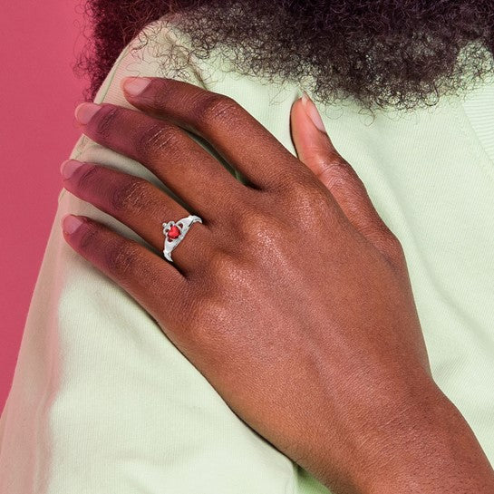 Anillo Claddagh con Piedra de Nacimiento de Enero en Oro Blanco de 14K y Circonia Cúbica