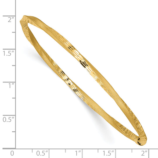  Brazalete Redondo de Oro Amarillo 14K – Torcido, Acabado Satinado y Diamantado, 3 mm, Tipo Slip-On