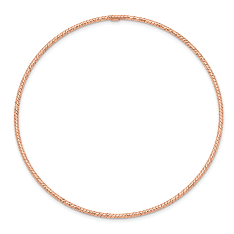 Brazalete Redondo de Oro Rosa 14K – Texturizado, Pulido, Diseño Torcido de 1.5 mm