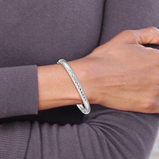 14k White Gold 4/16" Textured Hinged Bangle Bracelet