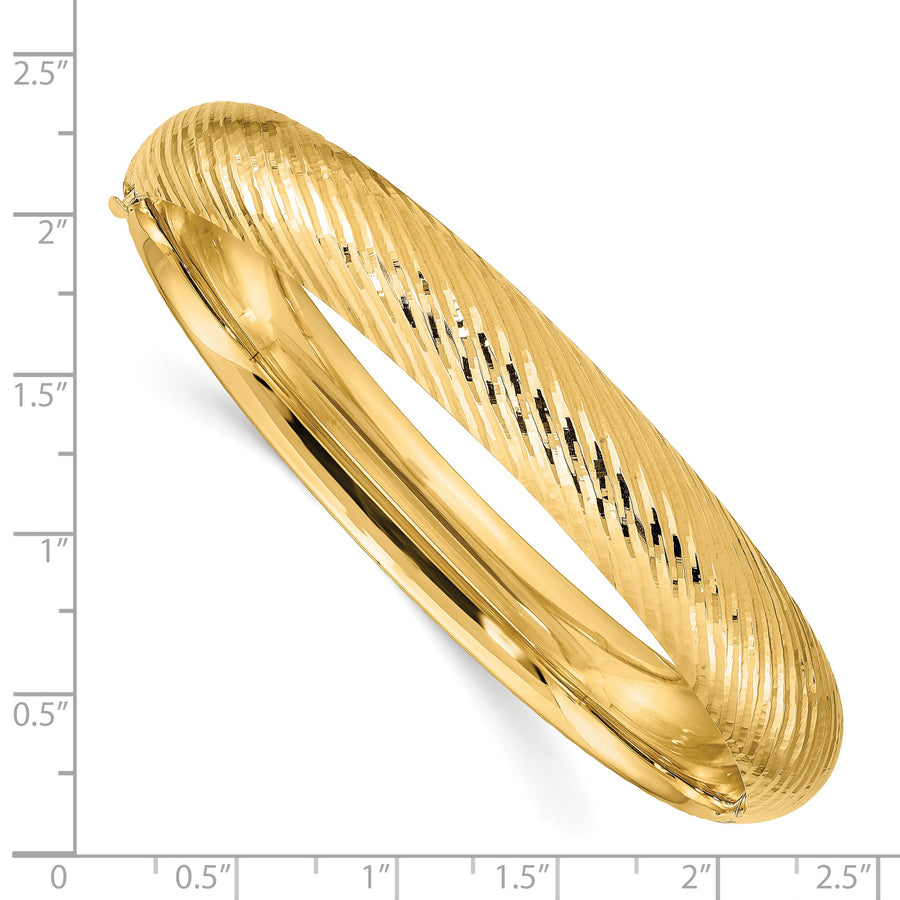 Pulsera Brazalete Ovalada con Bisagra de 14k – Pulido Texturizado, 10 mm
