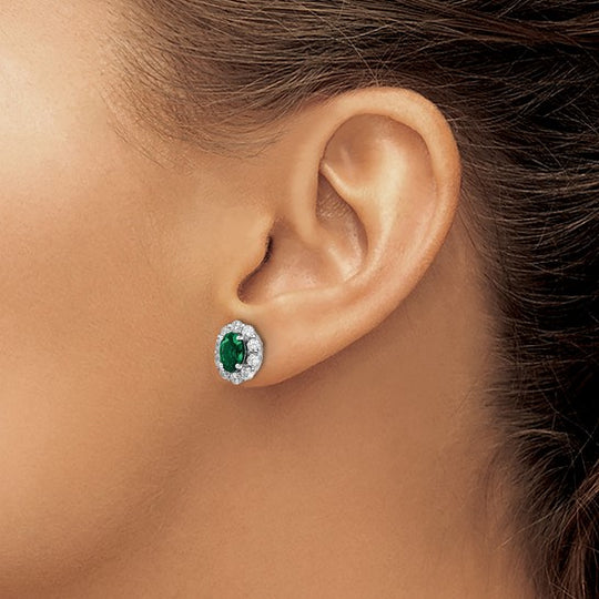 Fashion earrings with oval created emerald and diameter VS/SI FGH lab grown in 14K white gold