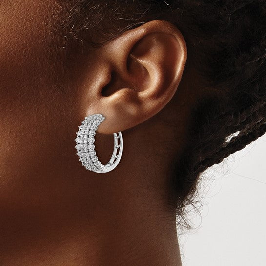 Arracadas de Oro Blanco de 14K con Cierre Bisagra y Diamantes